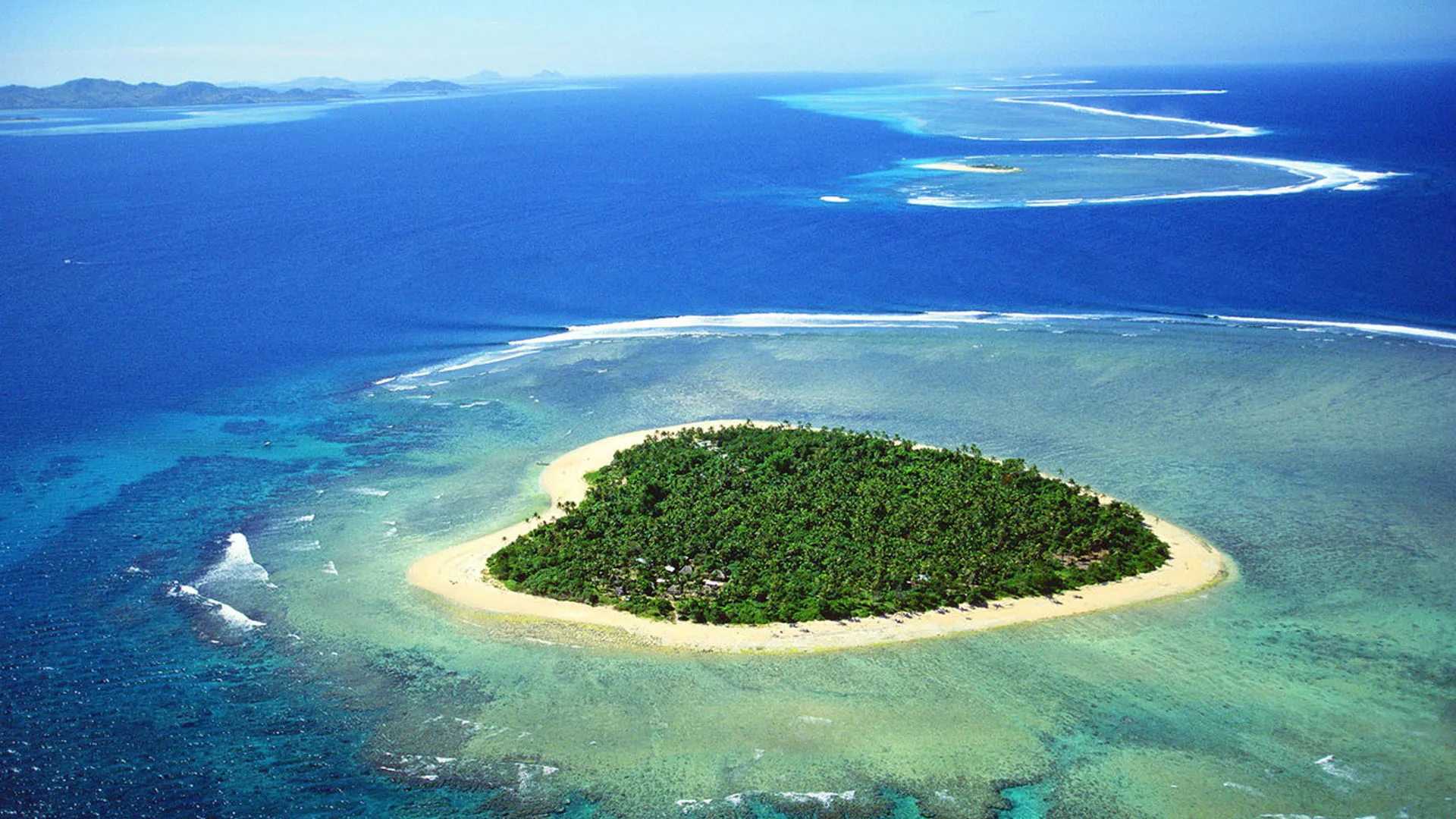 You Have To Visit This Tiny Little Heart-Shaped Island In The Middle Of Nowhere!