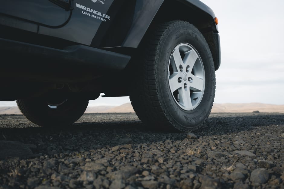 How to Manage Tire Pressure on Off-Road Trips