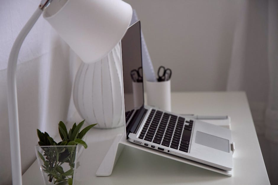 Laptop Stands for Remote Workers: How to Choose Right and Stop Wrecking Your Neck