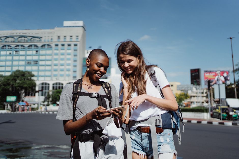 Hostelworld Vs Booking.Com Backpackers: Hostelworld vs Booking.com: The Real Cost Difference for Backpackers